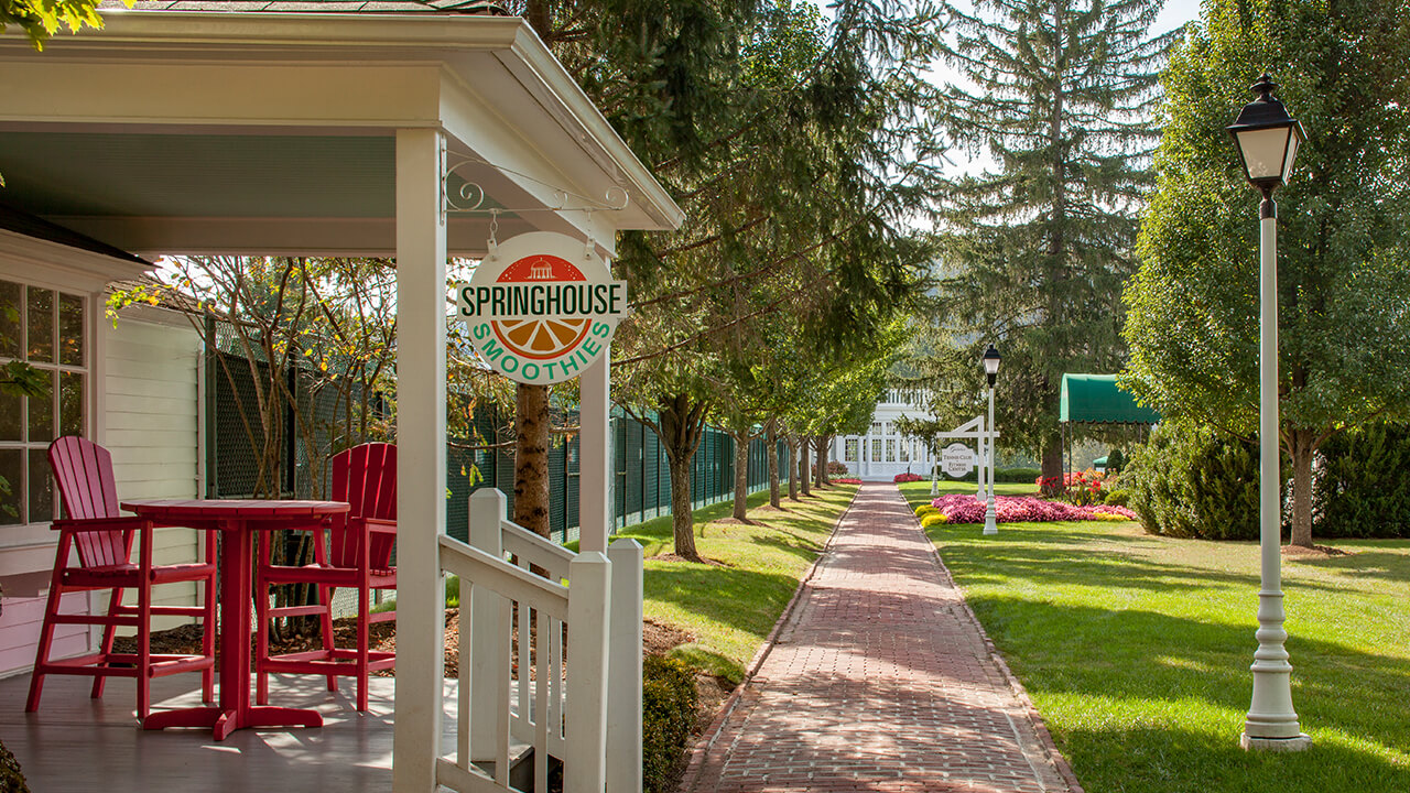 GB_legacyclub-Greenbrier_springhouse