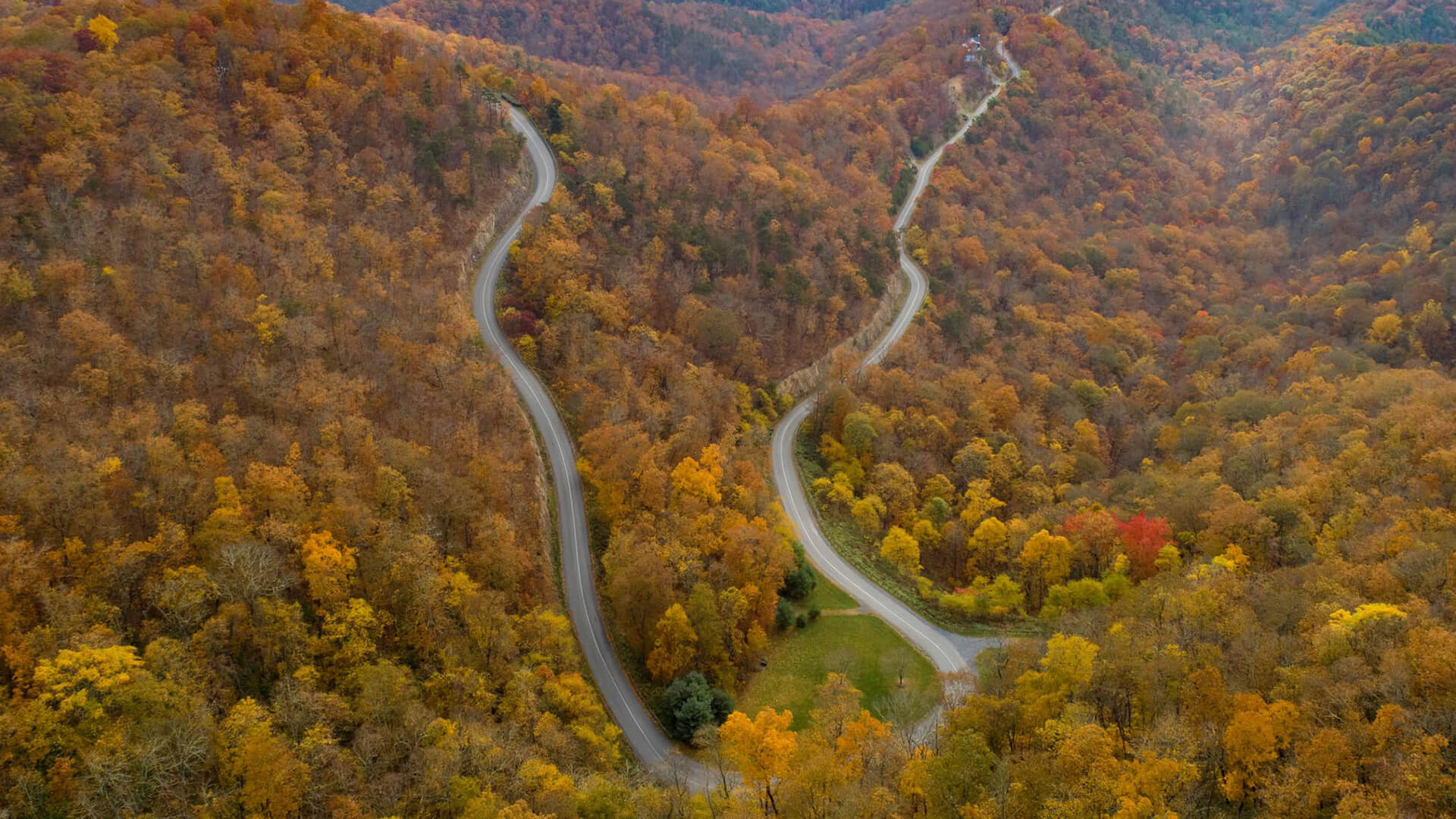 gb-legacyclub_0003_3 Greenbrier country roads
